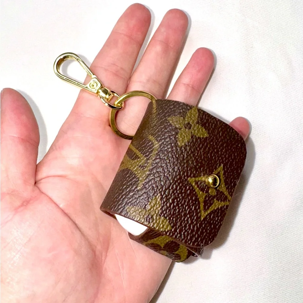 ♻️ AirPods Pro case Monogram ♻️ Hand crafted - Picture 4 of 10